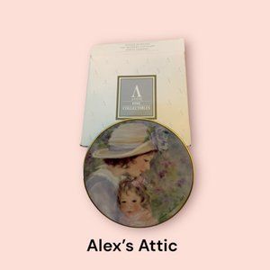 Avon Fine Collectibles Tender Moments 1997 Mother's Day Plate (WHITE VERSION)